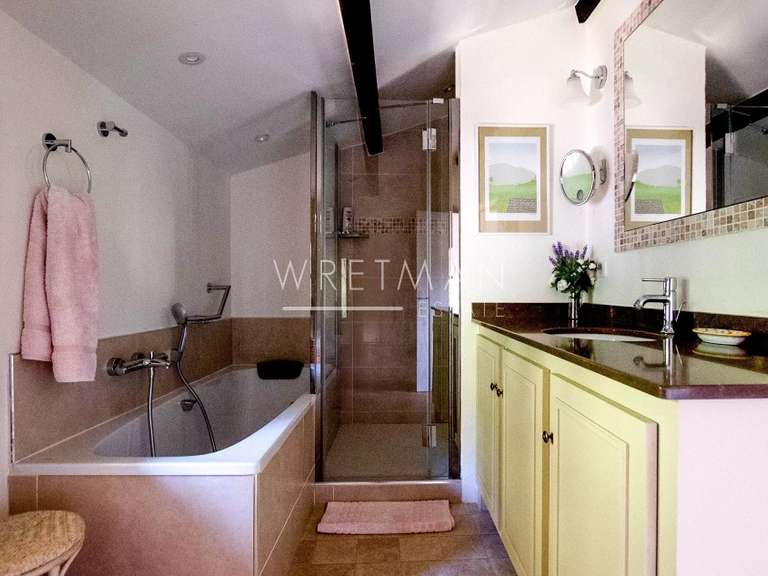 Maison Le Bar-sur-Loup - 5 chambres - 238m²