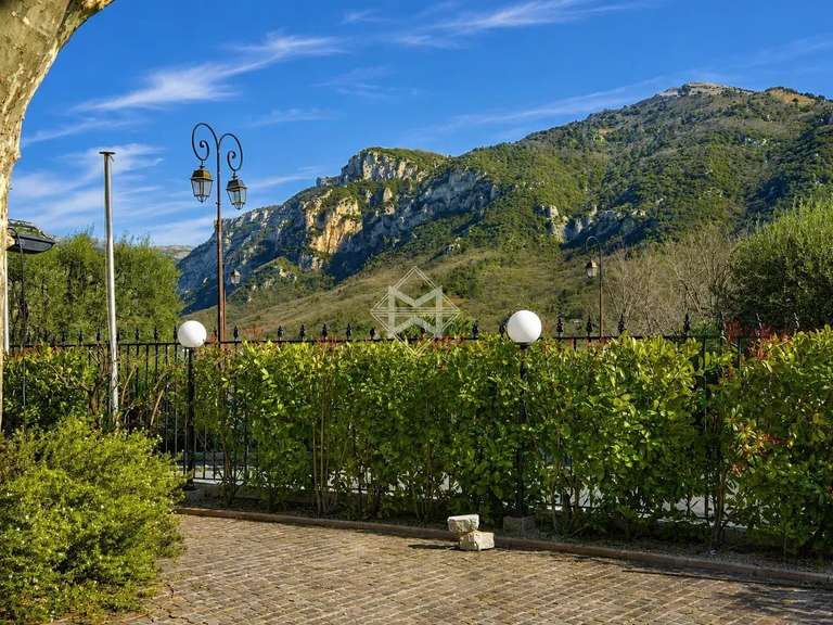 Villa Le Bar-sur-Loup - 741m²