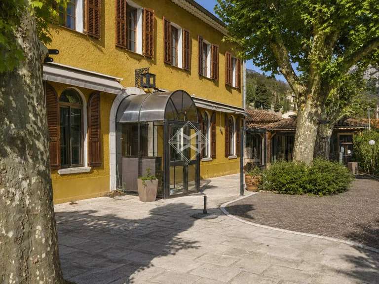 Villa Le Bar-sur-Loup - 741m²