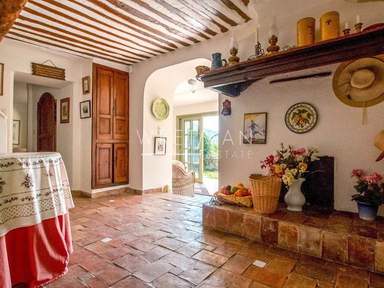 Villa Le Bar-sur-Loup - 5 chambres - 238m²