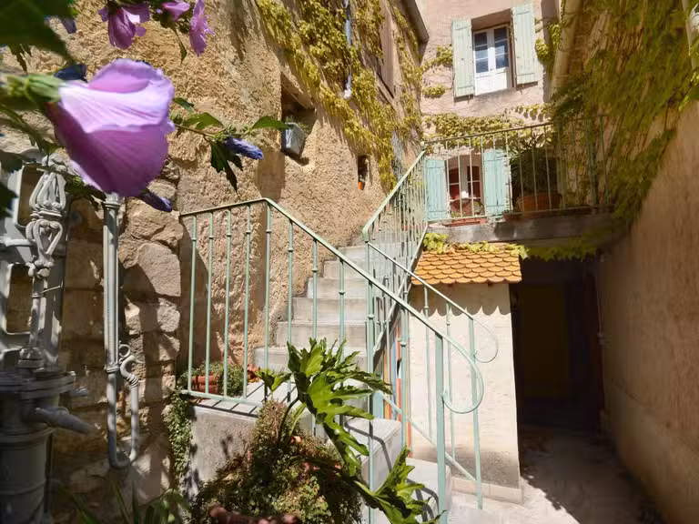 Maison Le Barroux - 7 chambres - 241m²