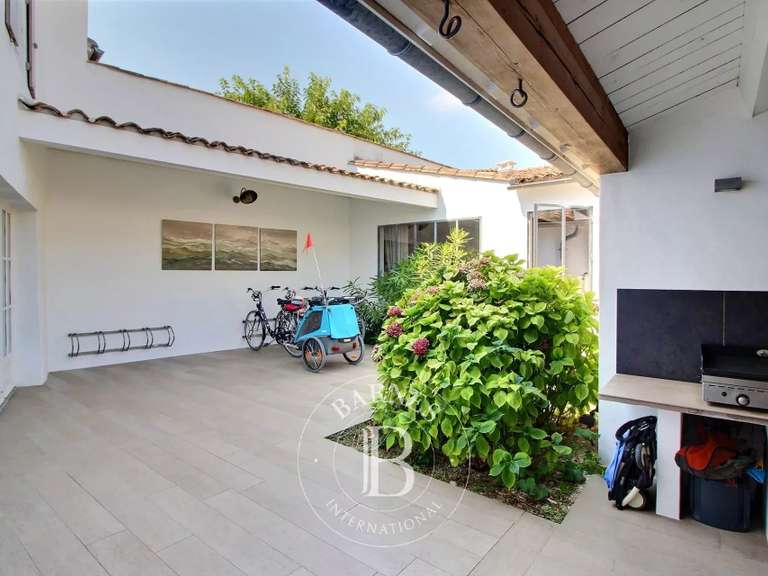 Maison Le Bois-Plage-en-Ré - 5 chambres - 136m²