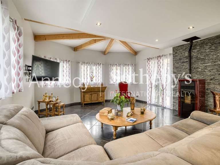 Maison Le Bourget-du-Lac - 3 chambres - 156m²