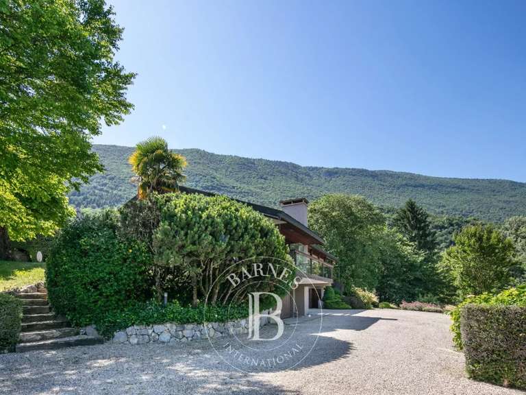 Maison Le Bourget-du-Lac - 7 chambres - 320m²
