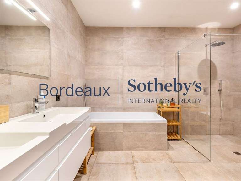 Maison Le Bouscat - 5 chambres - 210m²