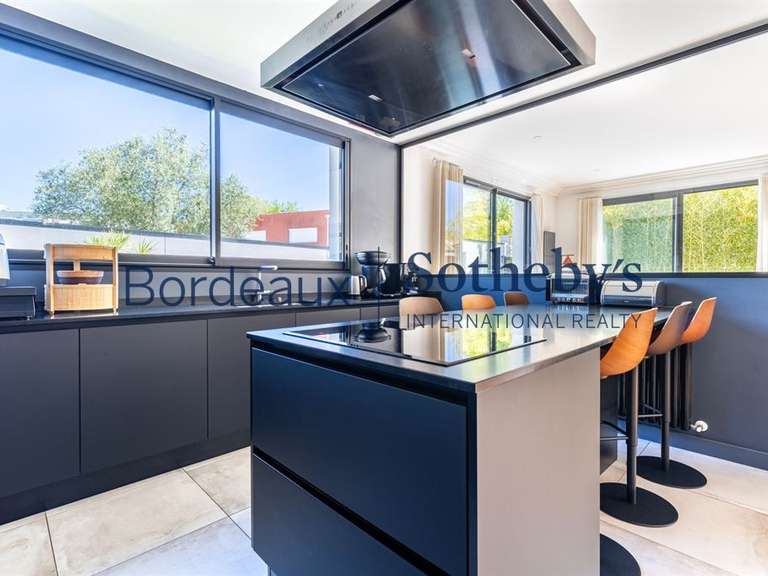 Maison Le Bouscat - 5 chambres - 210m²