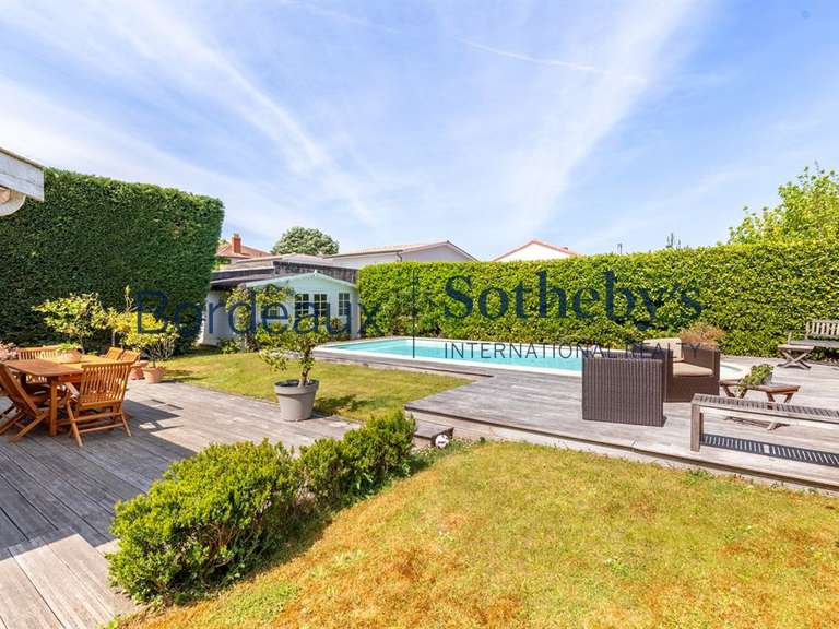 Maison Le Bouscat - 5 chambres - 187m²