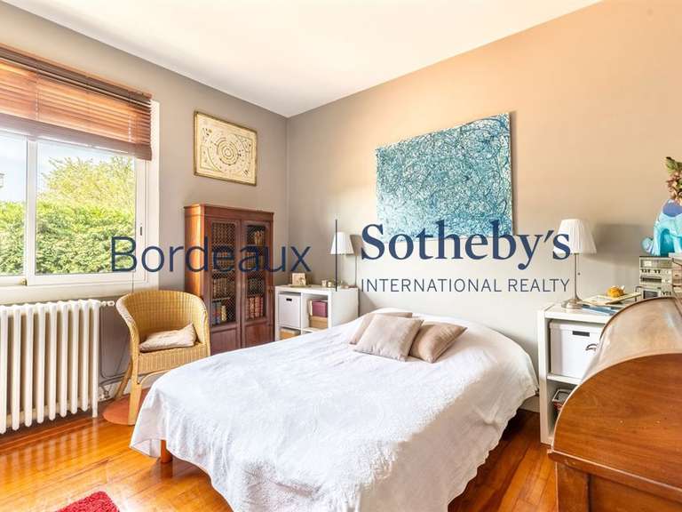 Maison Le Bouscat - 5 chambres - 187m²