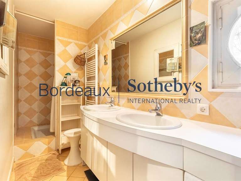 Maison Le Bouscat - 5 chambres - 187m²