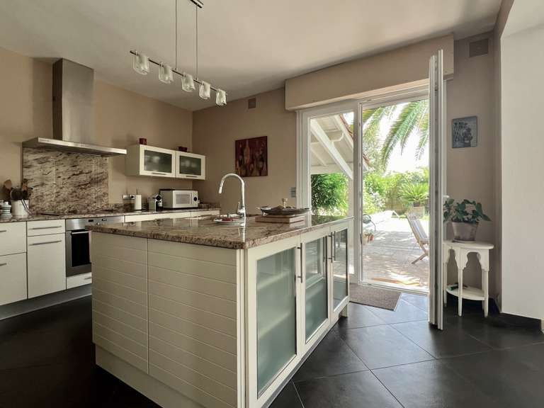 Maison Le Bouscat - 4 chambres - 210m²