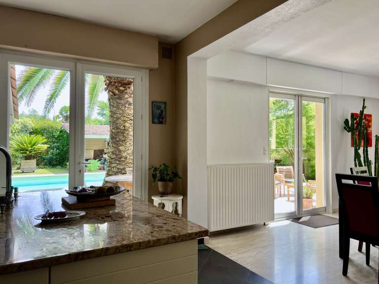 Maison Le Bouscat - 4 chambres - 210m²