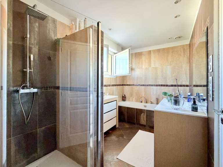 Maison Le Bouscat - 4 chambres - 210m²