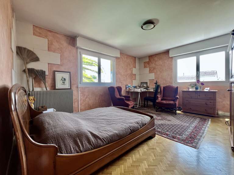 Maison Le Bouscat - 4 chambres - 210m²