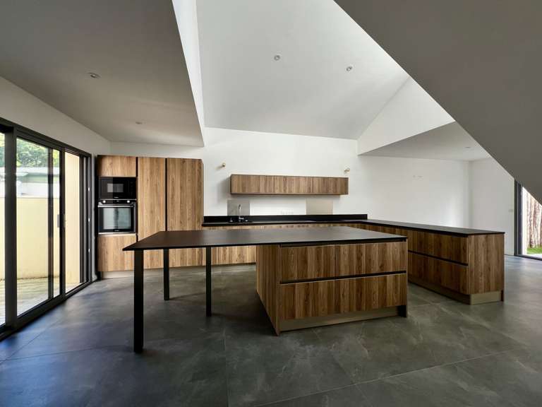 Villa Le Bouscat - 4 bedrooms - 180m²