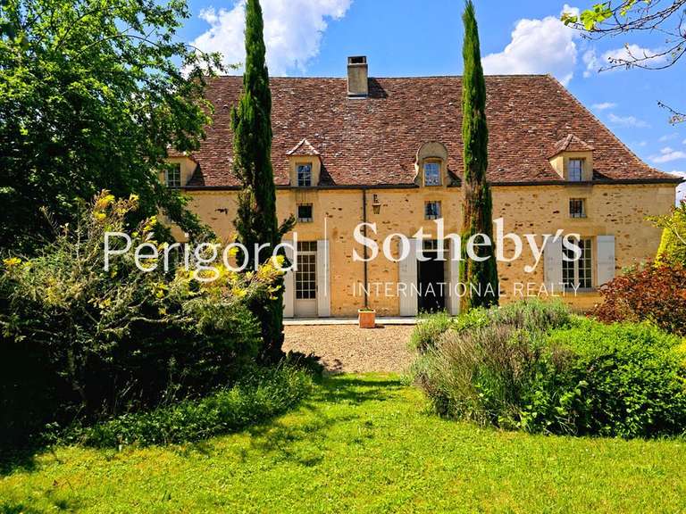 Maison Le Bugue - 6 chambres - 246m²