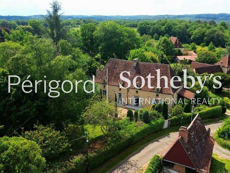 Maison Le Bugue - 6 chambres - 246m²