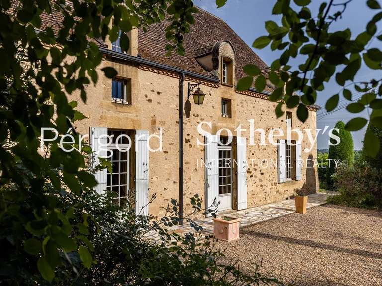 Maison Le Bugue - 6 chambres - 246m²