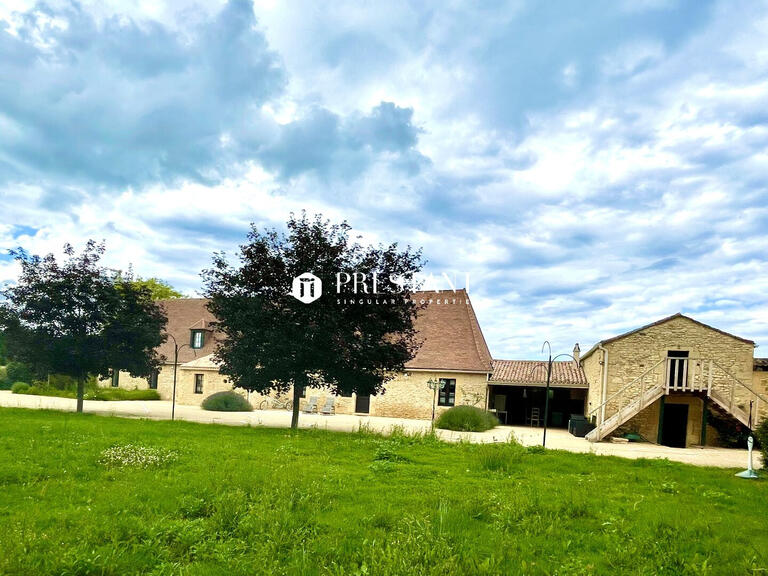 Maison Le Bugue - 5 chambres - 250m²