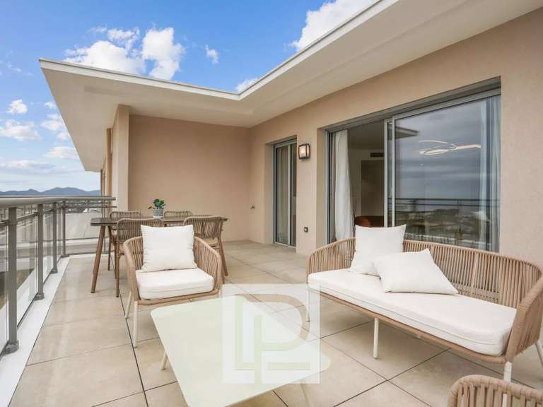 Apartment Le Cannet - 3 bedrooms - 116m²