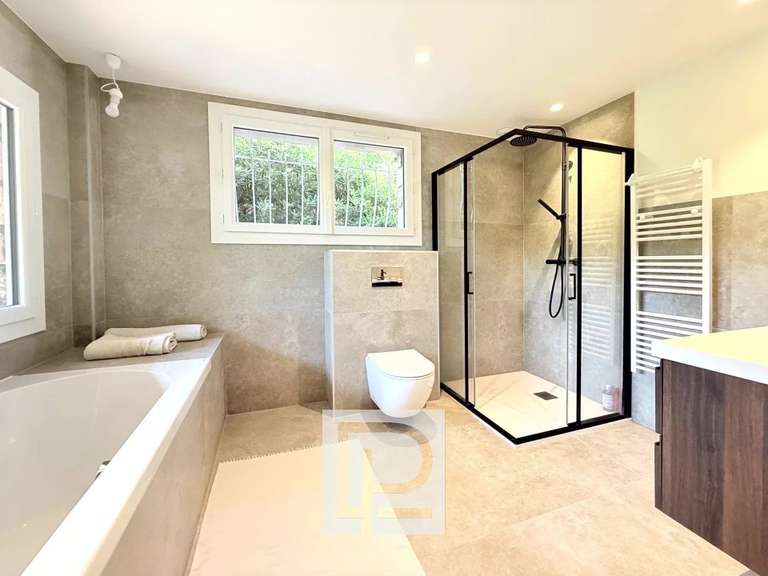 Appartement Le Cannet - 4 chambres - 152m²