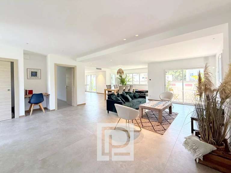 Appartement Le Cannet - 4 chambres - 152m²