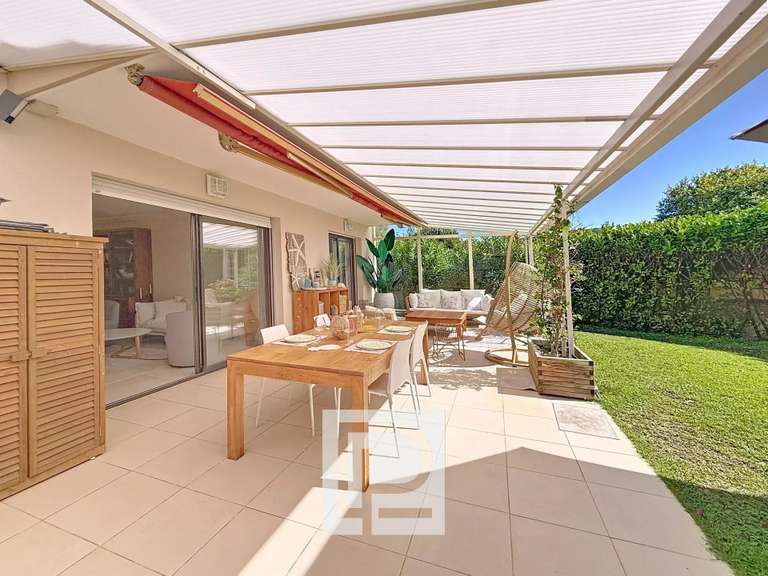 Apartment Le Cannet - 3 bedrooms - 95m²