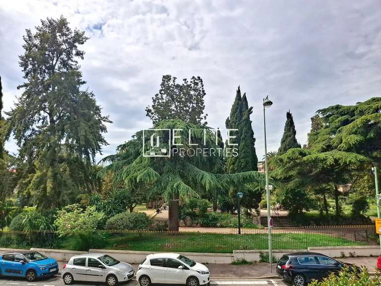 Appartement Le Cannet - 2 chambres - 110m²