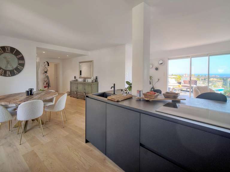 Apartment with Sea view Le Cannet - 2 bedrooms - 126m²