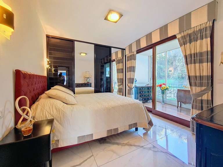 Apartment with Sea view Le Cannet - 4 bedrooms - 205m²