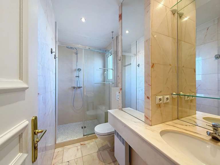 Apartment with Sea view Le Cannet - 3 bedrooms - 131m²