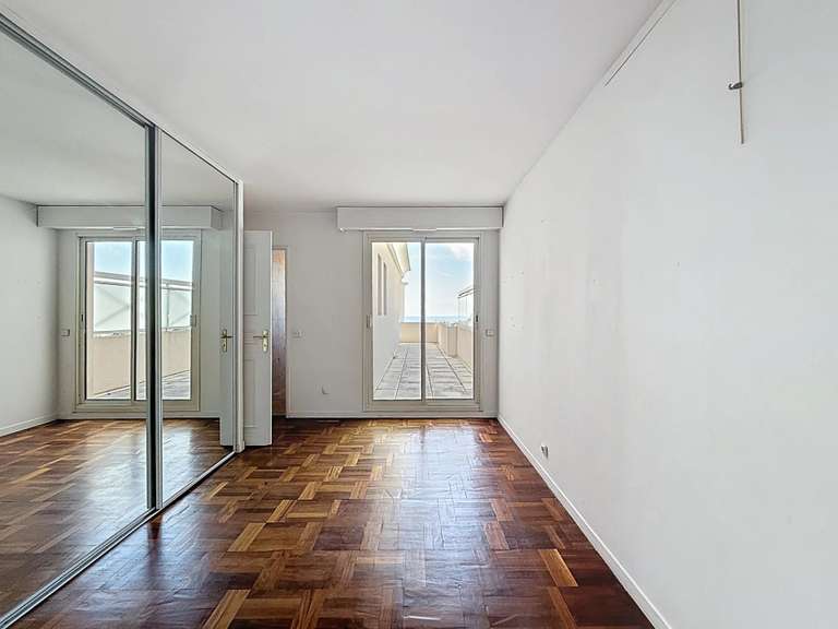 Apartment with Sea view Le Cannet - 3 bedrooms - 131m²