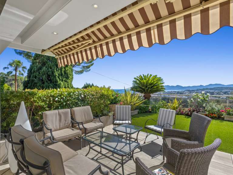 Apartment with Sea view Le Cannet - 3 bedrooms - 110m²