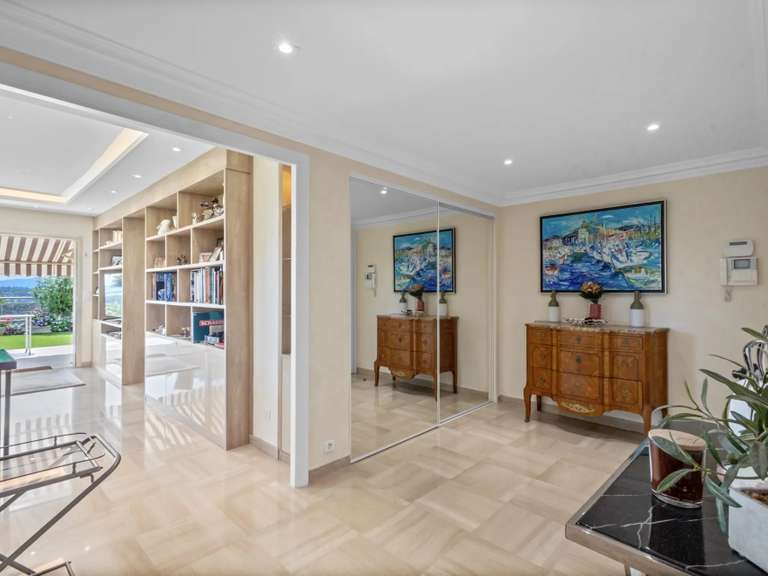 Apartment with Sea view Le Cannet - 3 bedrooms - 110m²