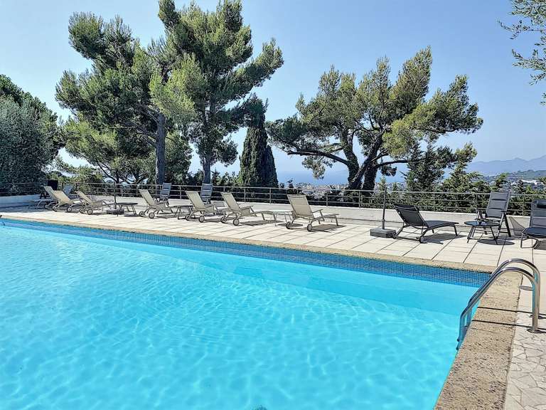 Appartement Le Cannet - 2 chambres - 87m²