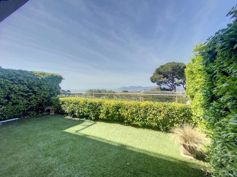 Appartement Le Cannet - 2 chambres - 87m²