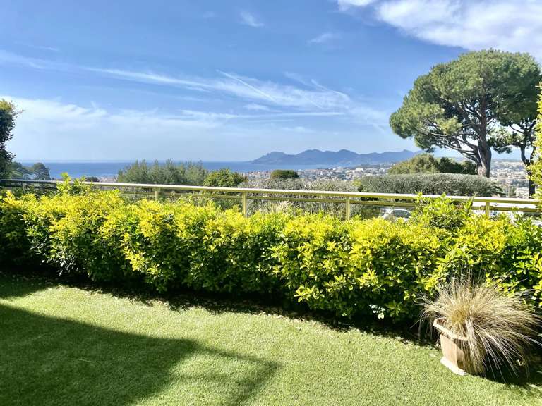 Appartement Le Cannet - 2 chambres - 87m²