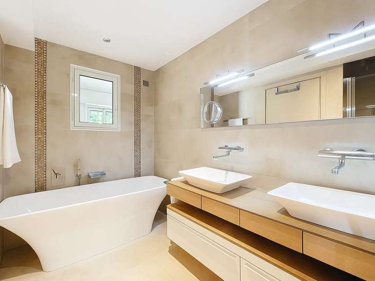 Apartment with Sea view Le Cannet - 4 bedrooms - 156m²