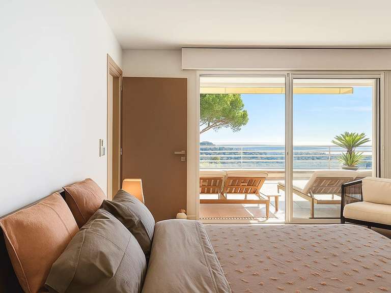 Apartment with Sea view Le Cannet - 4 bedrooms - 156m²