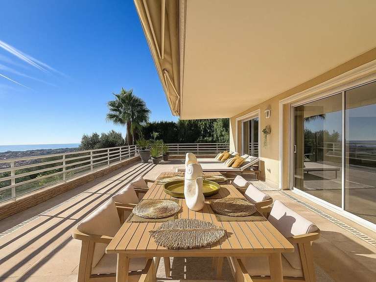 Apartment with Sea view Le Cannet - 4 bedrooms - 156m²