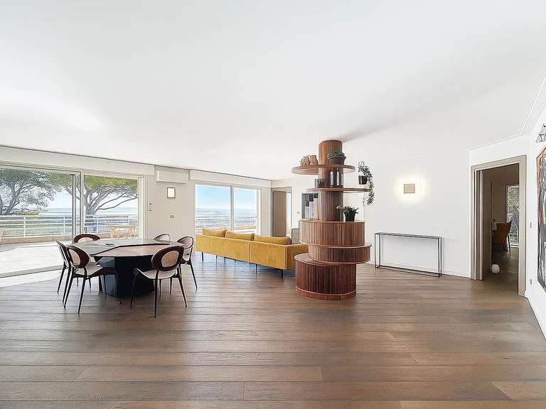 Apartment with Sea view Le Cannet - 4 bedrooms - 156m²