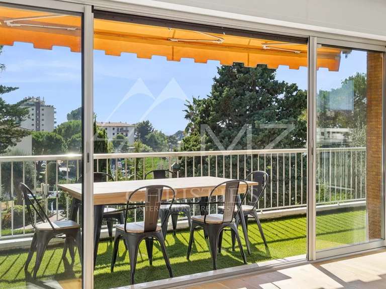 Appartement Le Cannet - 2 chambres - 70m²