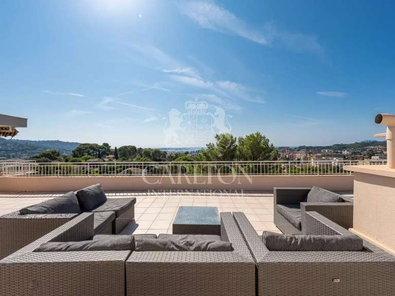 Appartement Le Cannet - 2 chambres - 90m²