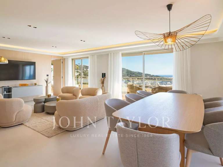 Apartment with Sea view Le Cannet - 5 bedrooms - 185m²