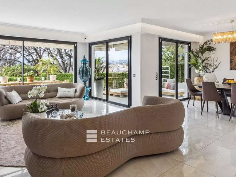 Appartement Le Cannet - 2 chambres - 110m²