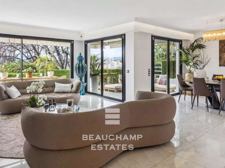 Appartement Le Cannet - 2 chambres - 110m²