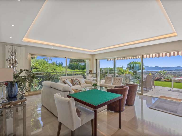 Apartment with Sea view Le Cannet - 3 bedrooms - 110m²