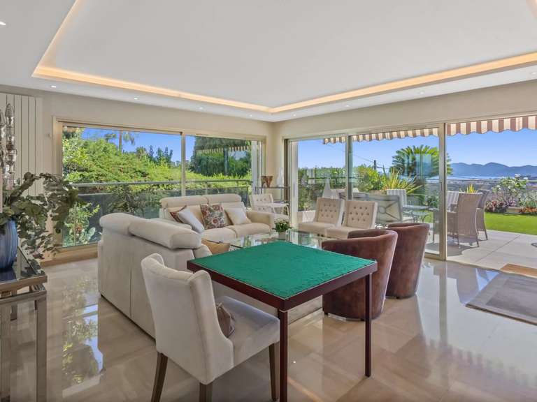 Apartment with Sea view Le Cannet - 3 bedrooms - 110m²
