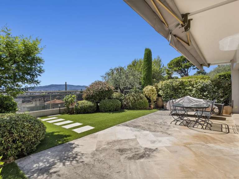 Apartment with Sea view Le Cannet - 2 bedrooms - 89m²