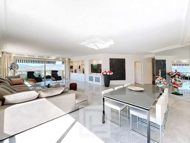 Apartment with Sea view Le Cannet - 3 bedrooms - 147m²