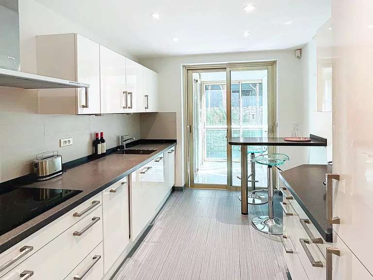 Apartment with Sea view Le Cannet - 3 bedrooms - 147m²
